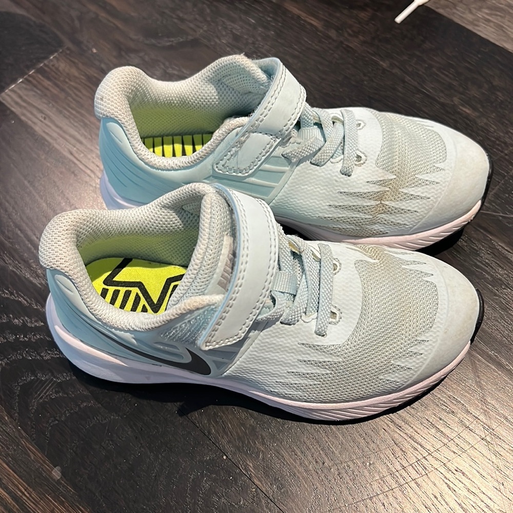 Nike Kids Star Runner Shoes Size 11